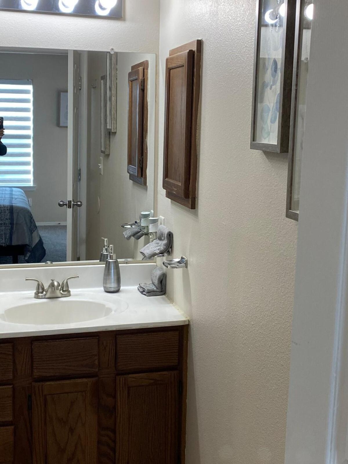Beautiful 3 Bedrooms In North East, Tx El Paso